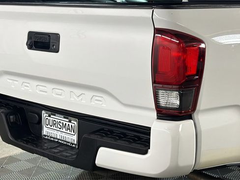 Used 2022 Toyota Tacoma SR image 8