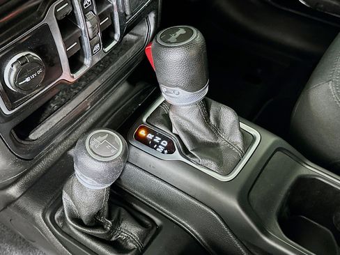 Used 2020 Jeep Wrangler Willys image 23