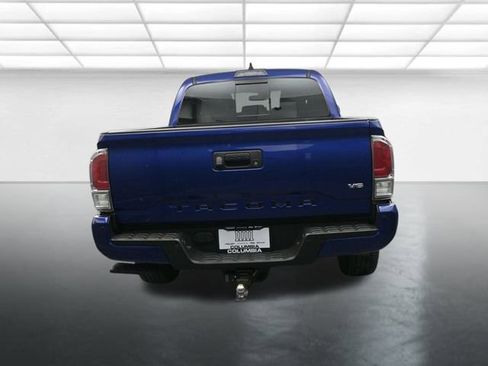 Used 2022 Toyota Tacoma TRD Off-Road w/ TRD Premium Off Road Package image 8