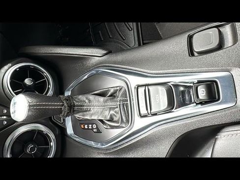 Used 2021 Chevrolet Camaro SS RWD image 23