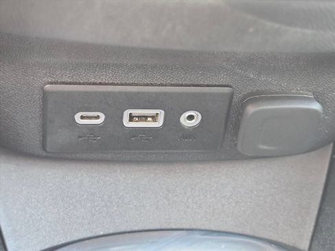 Used 2023 Chevrolet Malibu LT FWD image 18