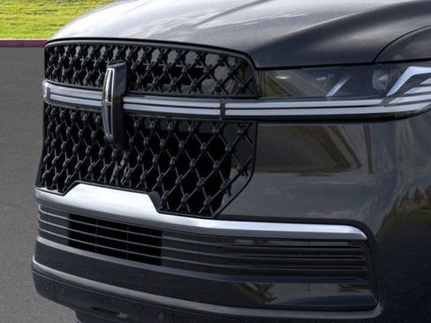 New 2026 Lincoln Navigator L Reserve w/ Jet Appearance Package image 17