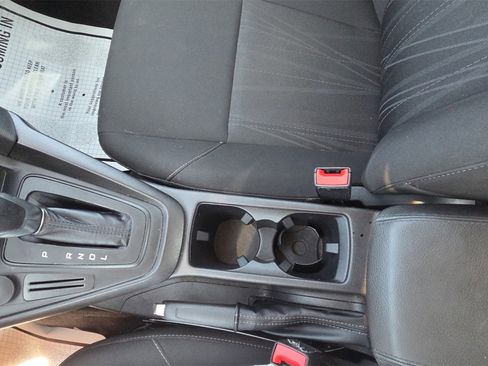 Used 2018 Ford Focus SE image 28