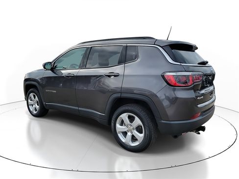 Used 2019 Jeep Compass Latitude image 3