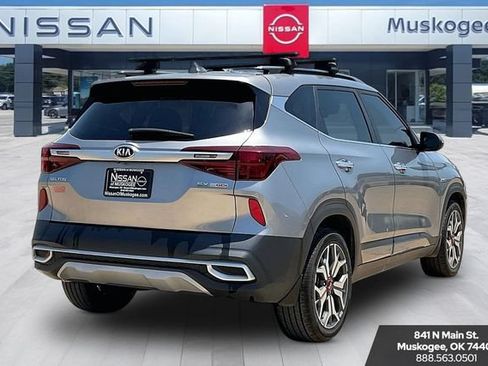 Used 2021 Kia Seltos SX w/ SX Sunroof Package AWD/4WD image 5