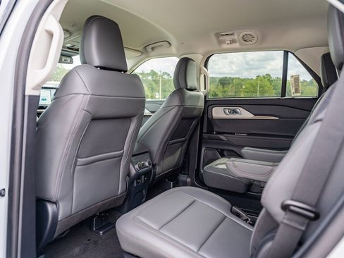New 2025 Ford Explorer Active w/ Active Comfort Package image 11