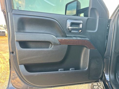 Used 2015 GMC Sierra 2500 SLE w/ Suspension Package, Off-Road image 12