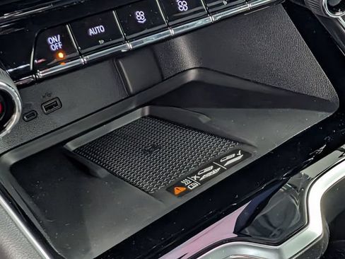 New 2026 Chevrolet Traverse LT AWD/4WD image 26