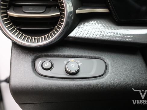 New 2026 Chevrolet Trax ACTIV FWD image 17