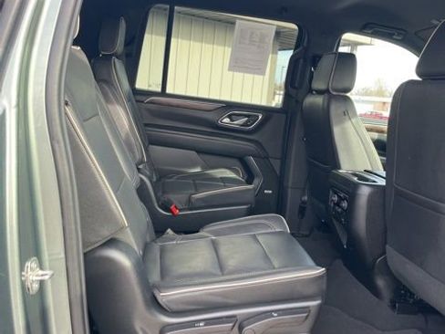 Used 2023 Chevrolet Suburban Premier AWD/4WD image 33