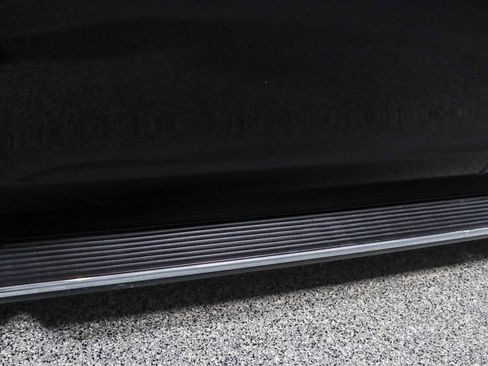 Used 2022 Ford Expedition Limited image 12