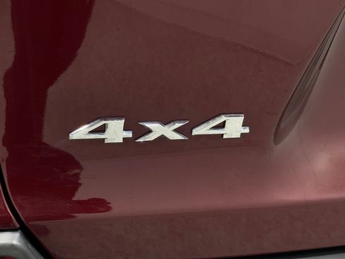 Used 2020 Jeep Cherokee Limited w/ Technology Group AWD/4WD image 40