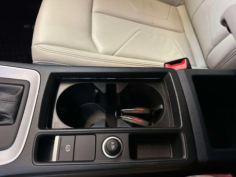 Used 2023 Audi Q3 2.0T Premium w/ Convenience Package AWD/4WD image 23