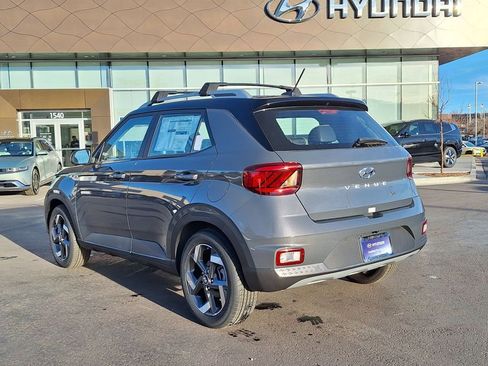 New 2024 Hyundai Venue Limited FWD image 5