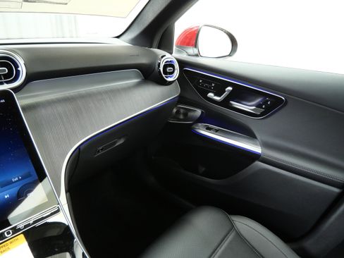 New 2026 Mercedes-Benz GLC 300 4MATIC image 11