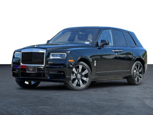 Certified 2023 Rolls-Royce Cullinan w/ Dark Exterior Package AWD/4WD image 2