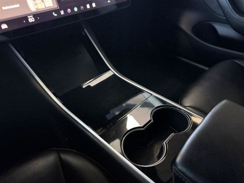 Used 2019 Tesla Model 3 Standard Range Plus image 23