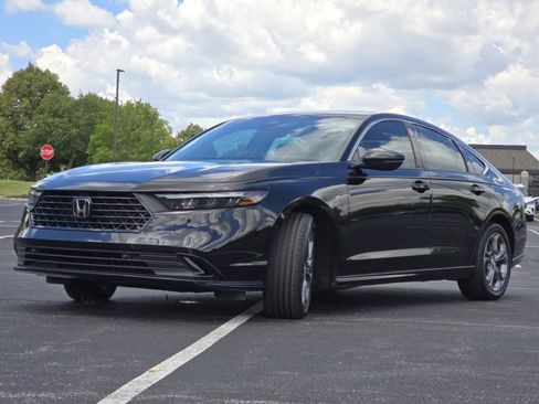 Used 2024 Honda Accord EX-L image 12