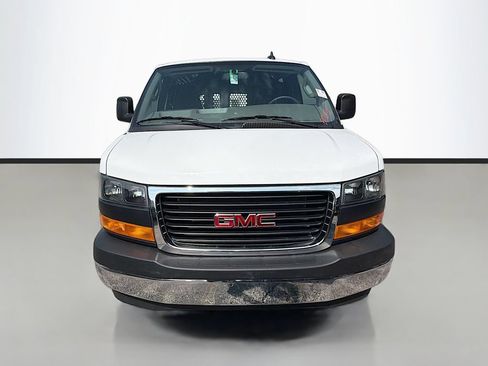 Used 2025 GMC Savana 2500 w/ Driver Convenience Package RWD image 2