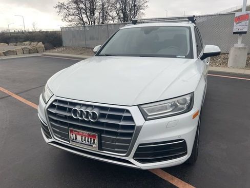 Used 2020 Audi Q5 2.0T Premium w/ Convenience Package image 18