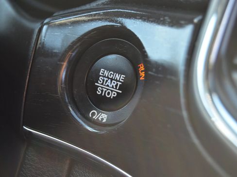 Used 2018 Jeep Grand Cherokee Limited RWD image 35