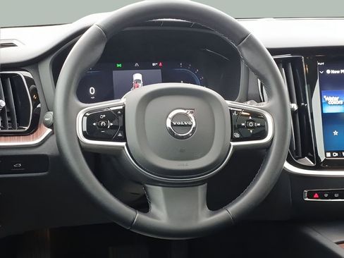 Used 2025 Volvo V60 B5 Cross Country Plus AWD/4WD image 11