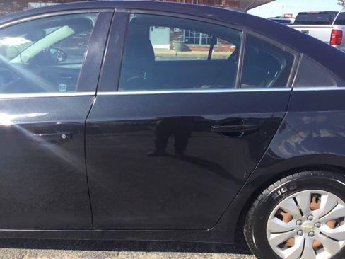 Used 2016 Chevrolet Cruze LT w/ Sun And Sound Package FWD image 17
