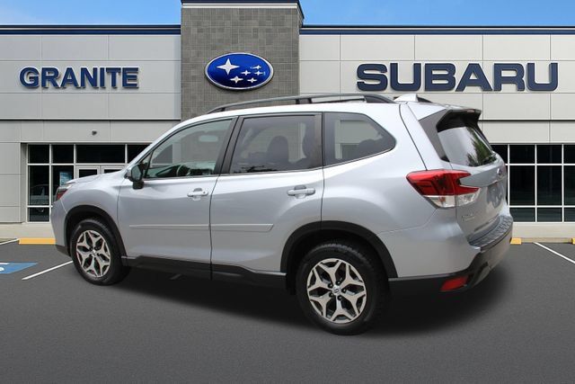 Used 2019 Subaru Forester Premium w/ All-Weather Package AWD/4WD image 8