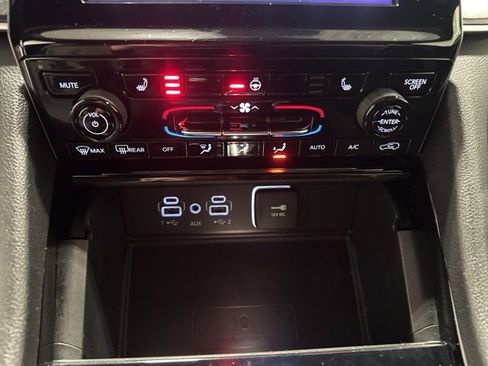 Used 2023 Jeep Grand Cherokee L Altitude image 31