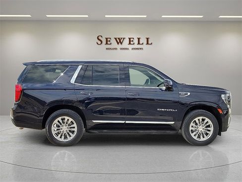 Used 2021 GMC Yukon SLT w/ SLT Premium Package image 6