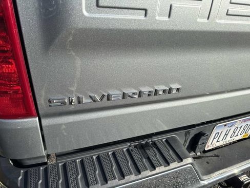 Used 2025 Chevrolet Silverado 1500 LT image 4