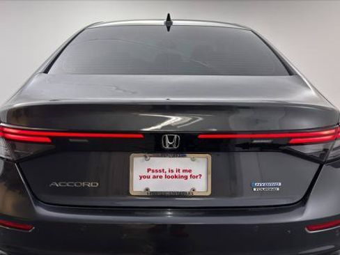 Used 2023 Honda Accord Touring image 18