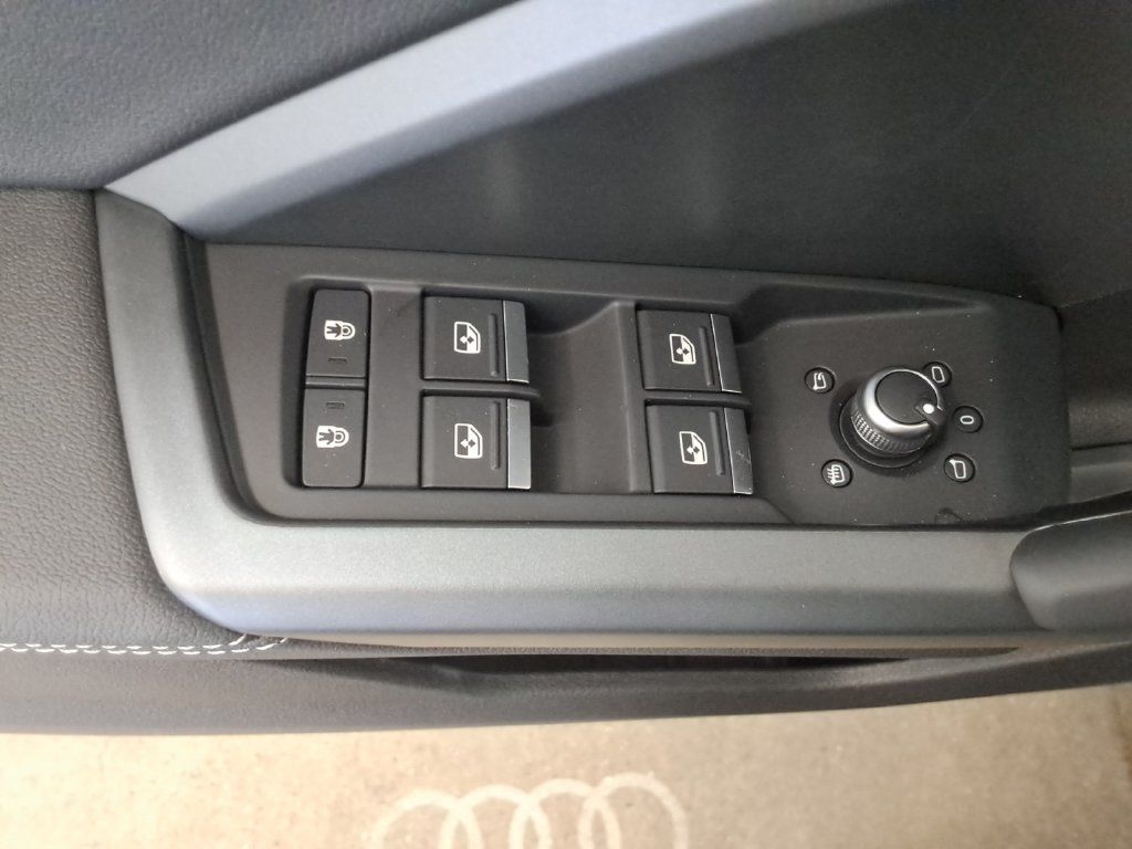 Used 2025 Audi Q3 2.0T Premium AWD/4WD image 20
