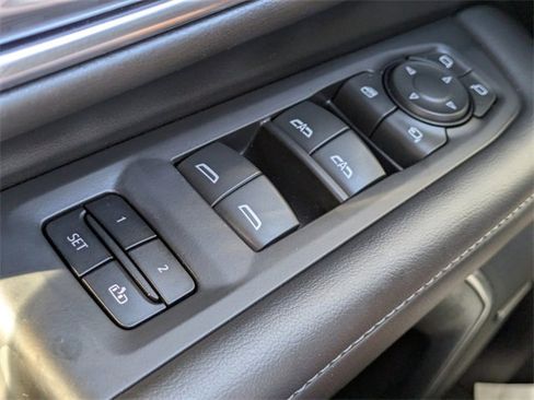 Used 2023 Chevrolet Tahoe LT w/ Luxury Package image 20