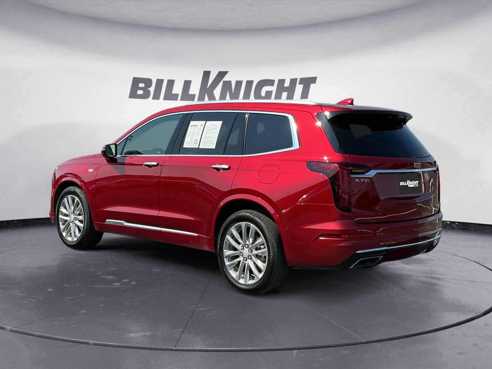 Used 2023 Cadillac XT6 Premium Luxury w/ Platinum Package FWD image 4