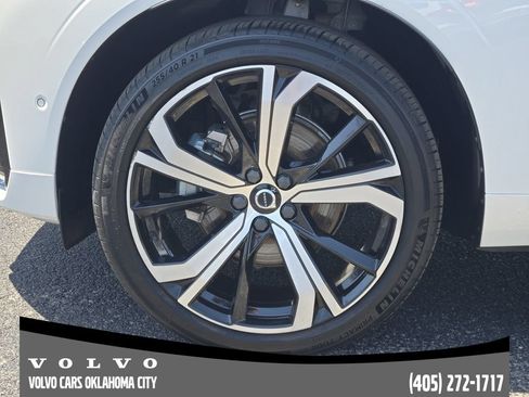 Certified 2023 Volvo XC60 B5 Ultimate w/ Climate Package AWD/4WD image 9