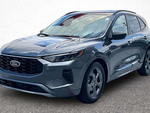 Used 2023 Ford Escape ST-Line w/ Tech Pack #1 image 4