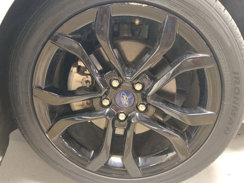 Used 2020 Ford Fusion SE w/ Equipment Group 151A FWD image 31