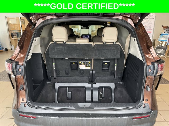 Certified 2022 Toyota Sienna XLE FWD image 32