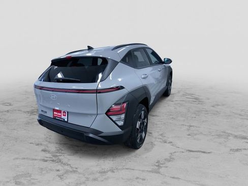 Used 2025 Hyundai Kona SEL image 10