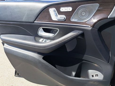 Used 2023 Mercedes-Benz GLS 450 4MATIC image 30