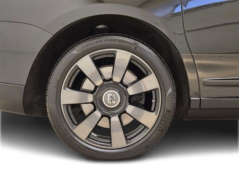 Certified 2022 Rolls-Royce Cullinan w/ Dark Exterior Package image 10