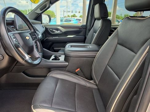 Used 2024 Chevrolet Suburban Premier RWD image 17