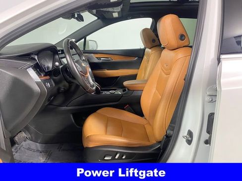 Certified 2020 Cadillac XT5 Premium Luxury w/ LPO, Floor Liner Package image 11