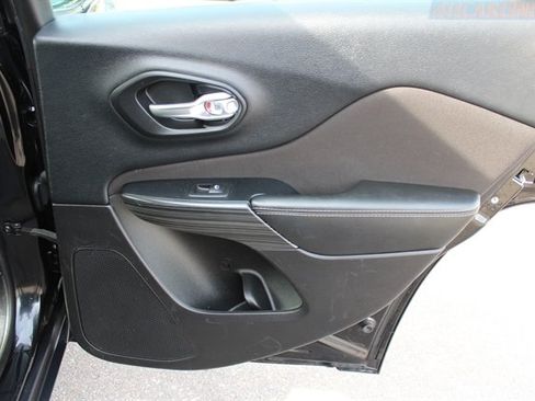 Used 2016 Jeep Cherokee Sport w/ Cold Weather Group image 32