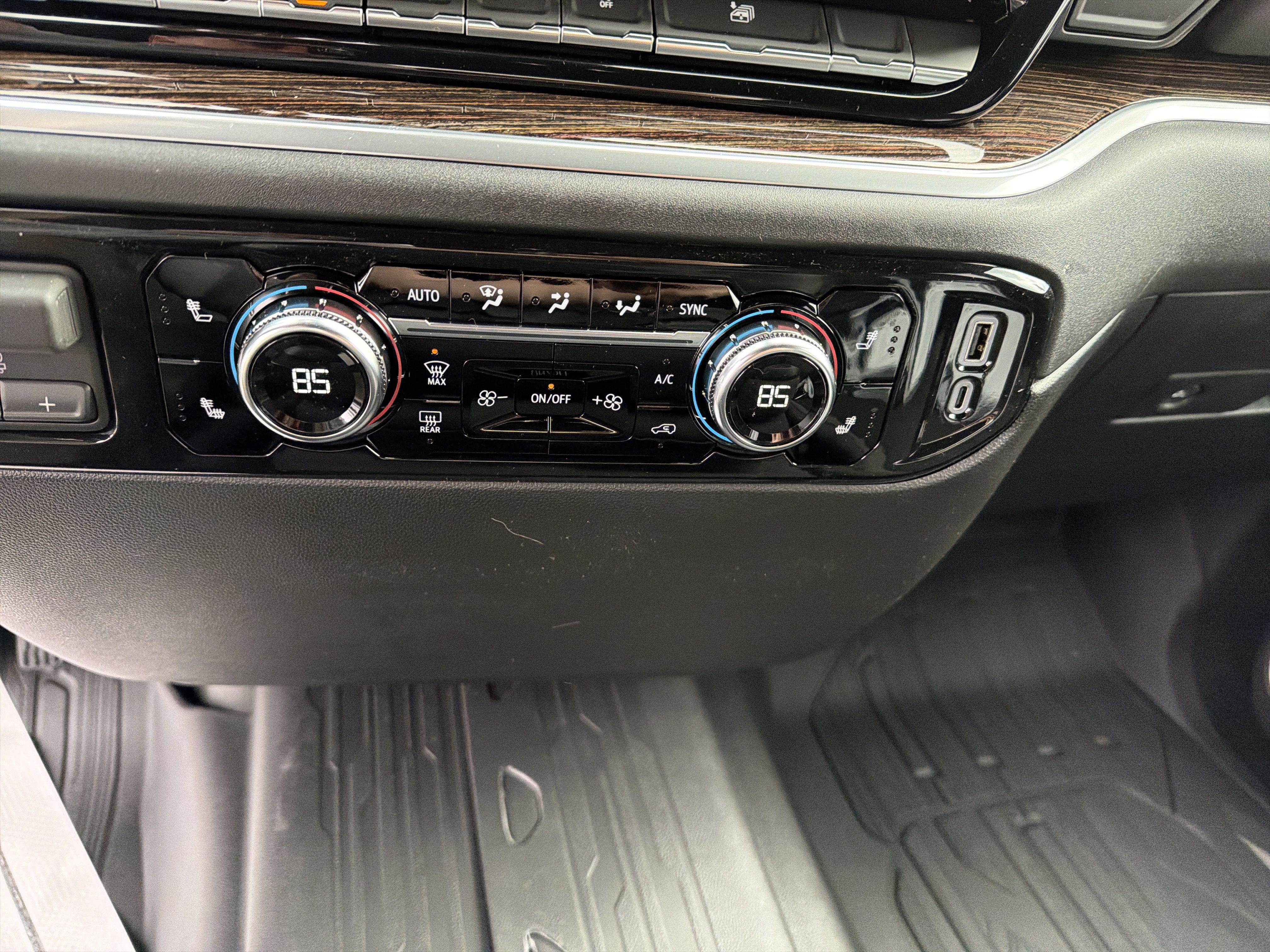 New 2026 GMC Sierra 1500 SLE AWD/4WD image 21