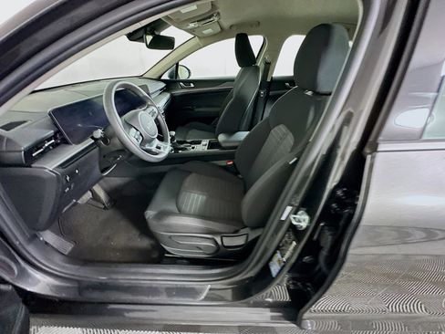 Used 2025 Kia K5 LXS image 13