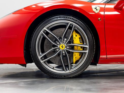 Used 2018 Ferrari 488 GTB image 36