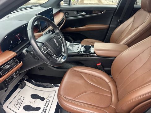 Used 2022 Lincoln Nautilus Reserve image 11