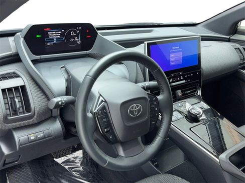 Used 2024 Toyota bZ4X XLE w/ Weather Package image 14